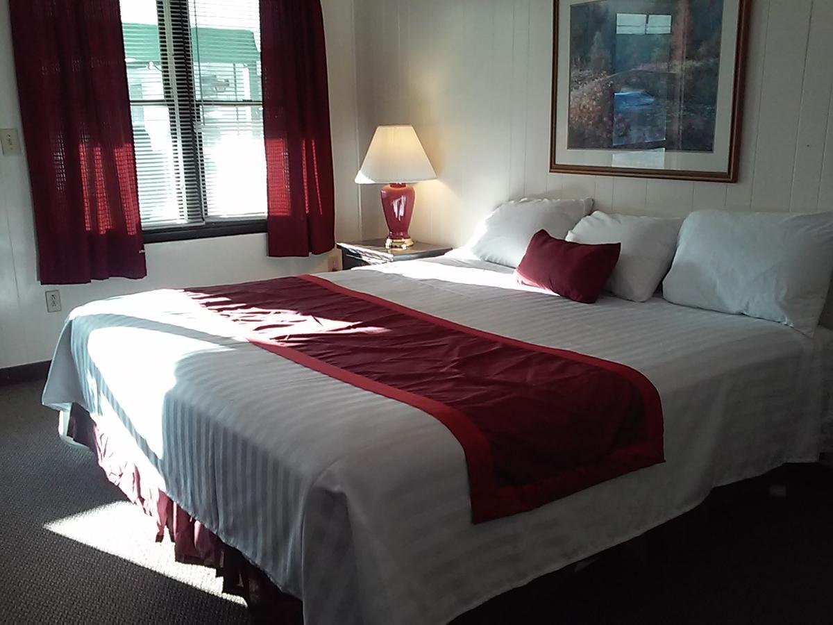 Hillsdale Holiday House Motel מראה חיצוני תמונה