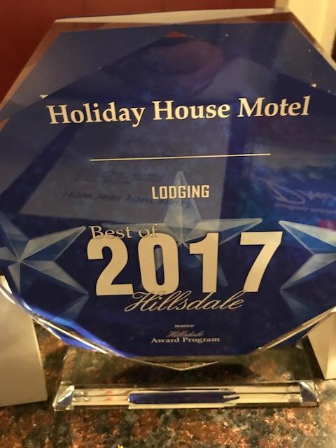 Hillsdale Holiday House Motel מראה חיצוני תמונה