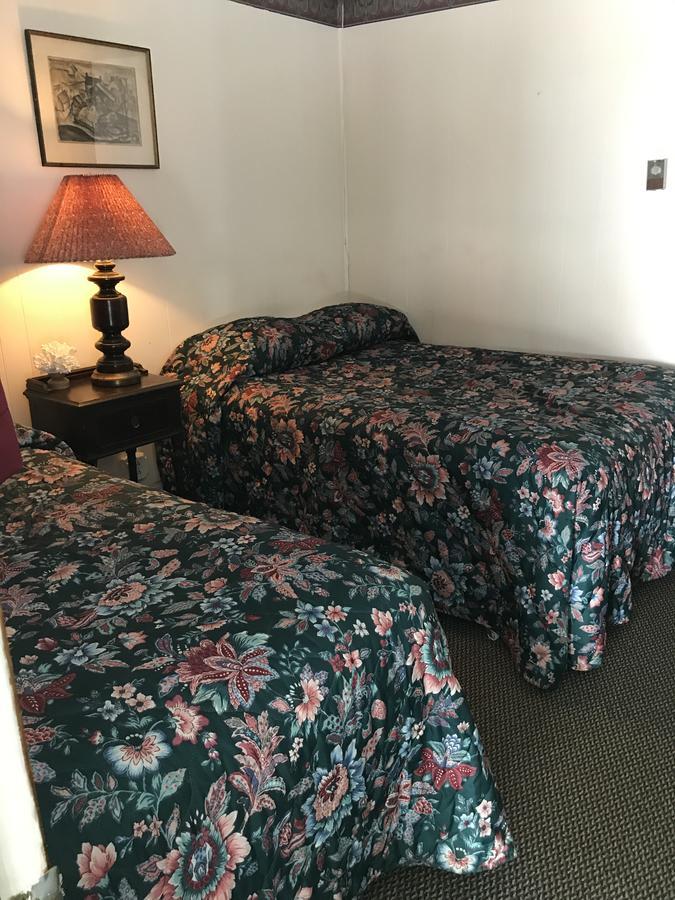 Hillsdale Holiday House Motel מראה חיצוני תמונה