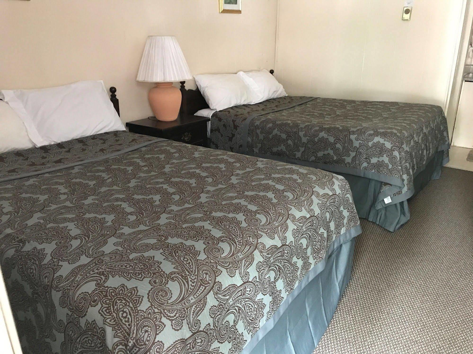 Hillsdale Holiday House Motel מראה חיצוני תמונה